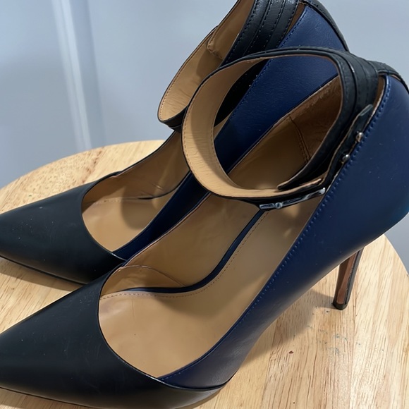 Coach Pumps Sz 8 - Picture 2 of 9